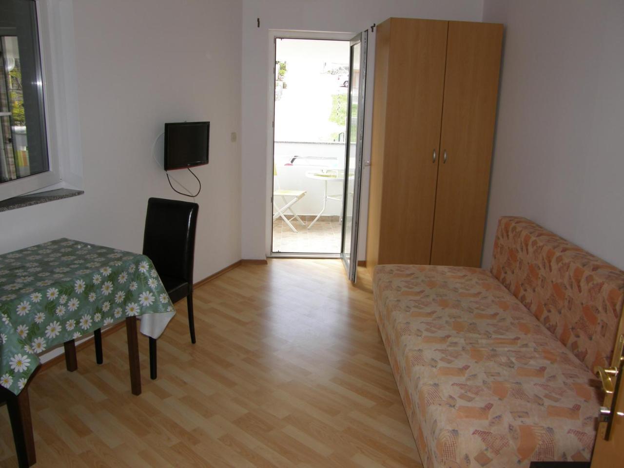 Apartments Pintar Zarok Baška Esterno foto