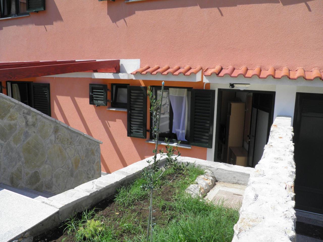 Apartments Pintar Zarok Baška Esterno foto