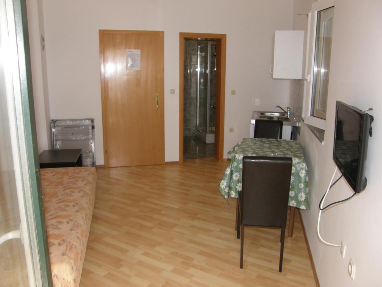 Apartments Pintar Zarok Baška Esterno foto