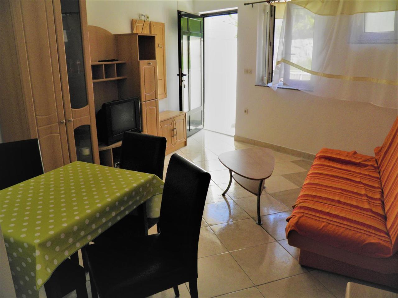 Apartments Pintar Zarok Baška Esterno foto